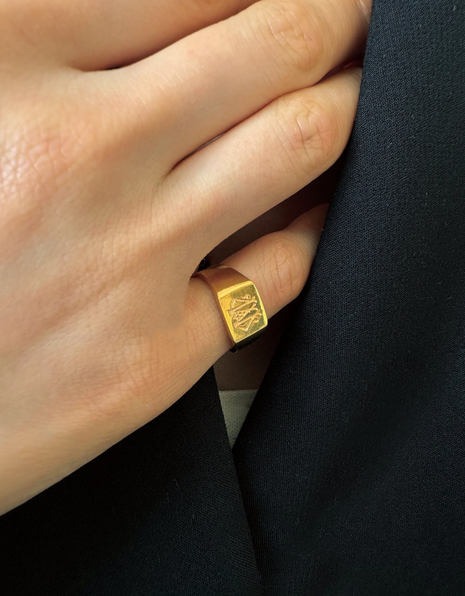 【gold】signet ring -Engraving- / square