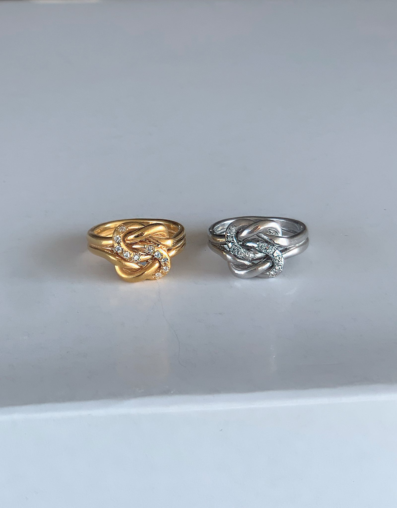 【gold】knot ring / zirconia