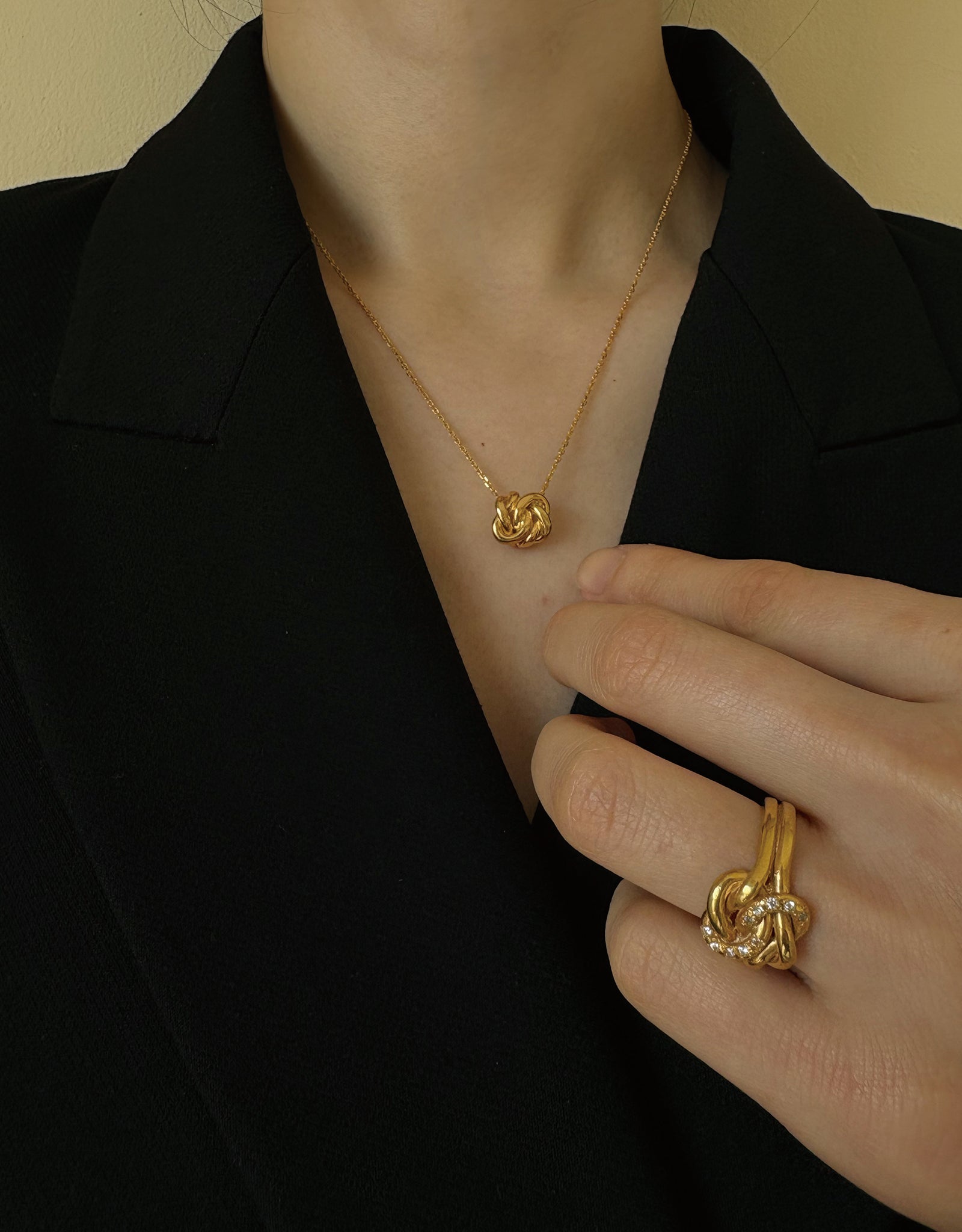 【gold】knot ring / zirconia