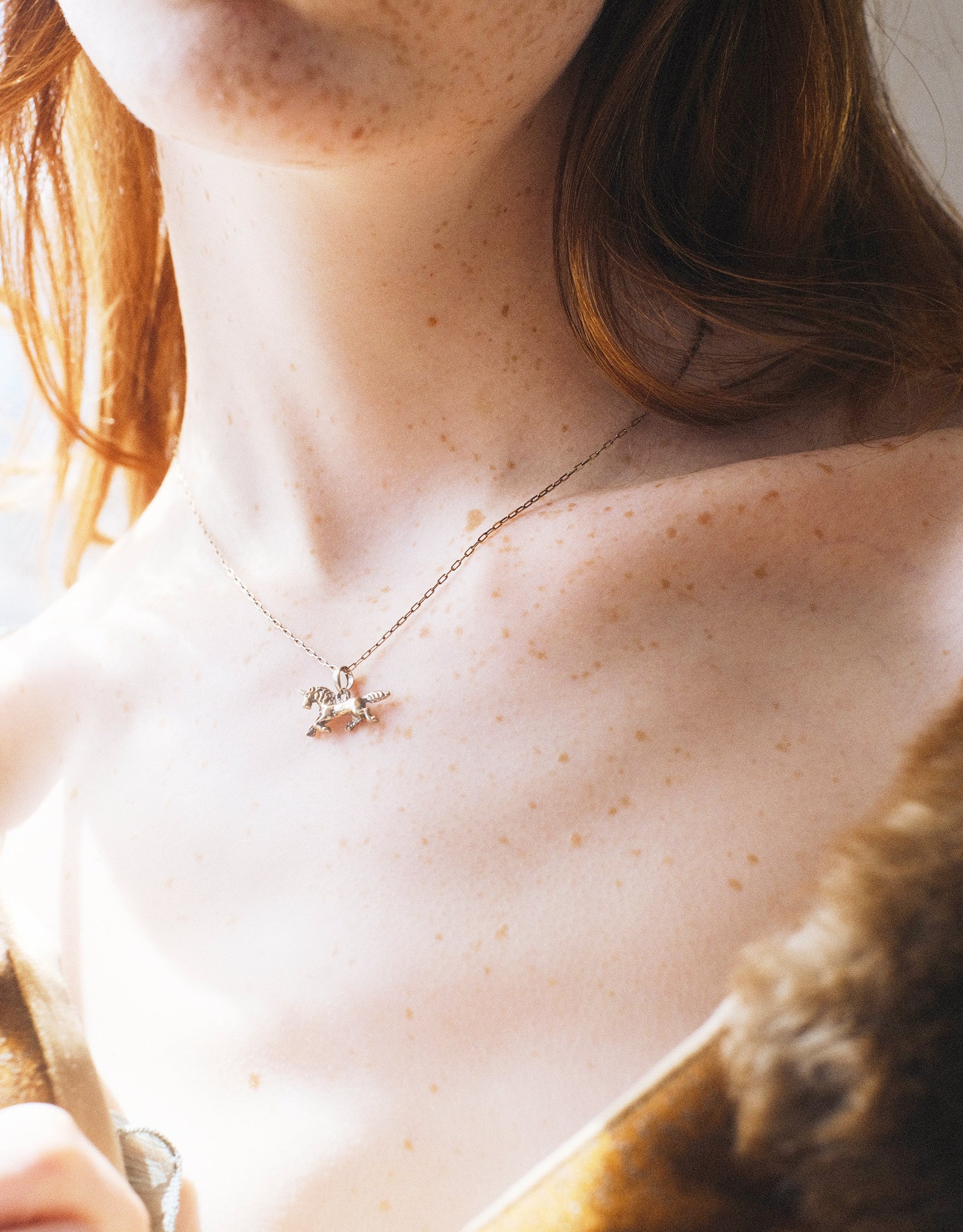 【gold】charm necklace / unicorn