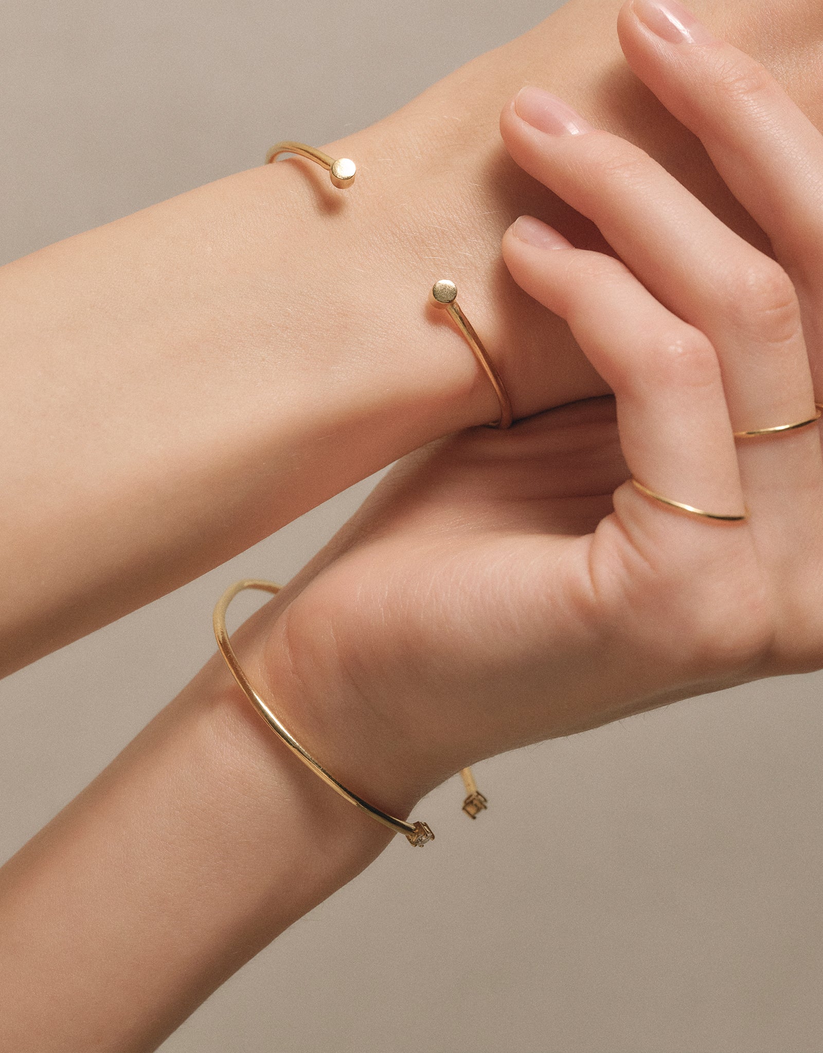 【gold】studs bangle